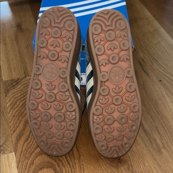 Adidas Gazelle Green Sneakers - Picture 4 of 5